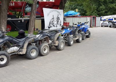 Quads vor Offroad-Tour bereitgestellt